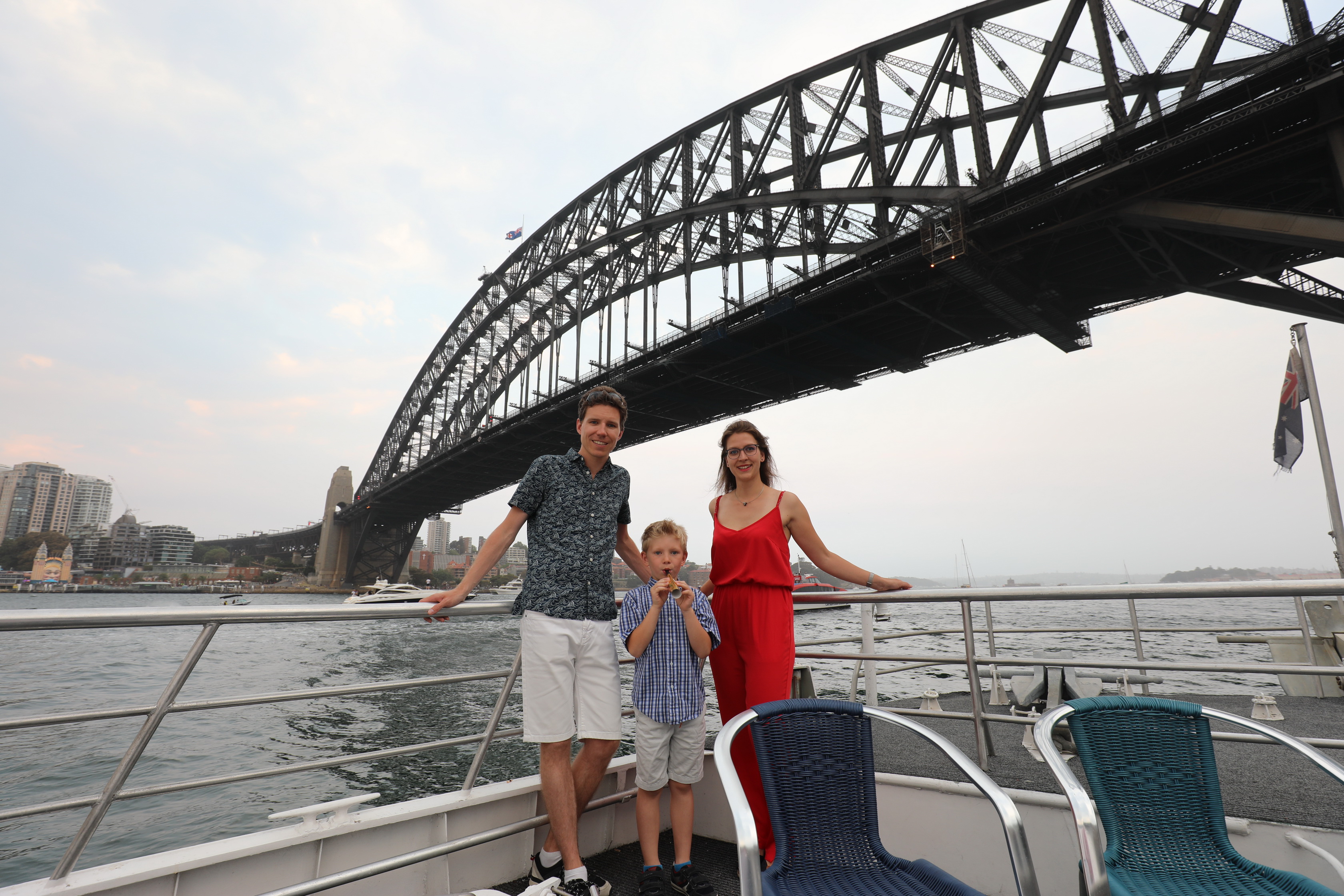 Harbour Bridge an Deck